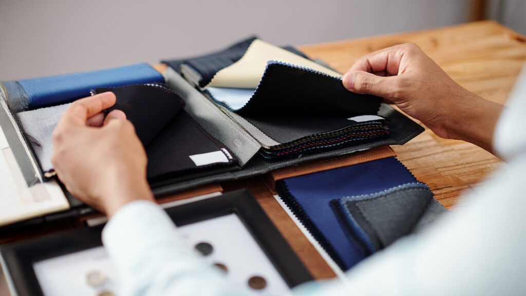 Las tendencias en uniformes industriales que transformarán la segunda mitad de 2025 3 tendencias en uniformes industriales