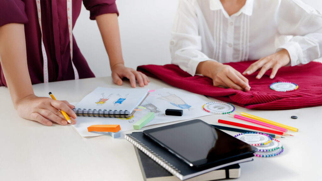 Uniformes que inspiran: cómo fortalecer la identidad corporativa desde la vestimenta 4 cómo fortalecer la identidad corporativa