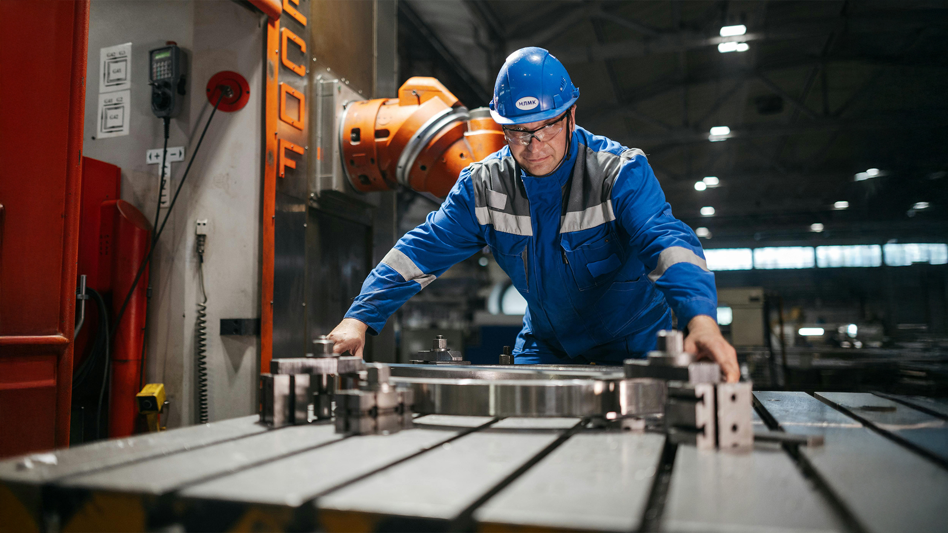 Ajuste perfecto desde el origen: por qué las tallas personalizadas en uniformes marcan la diferencia en la industria 3 tallas personalizadas en uniformes